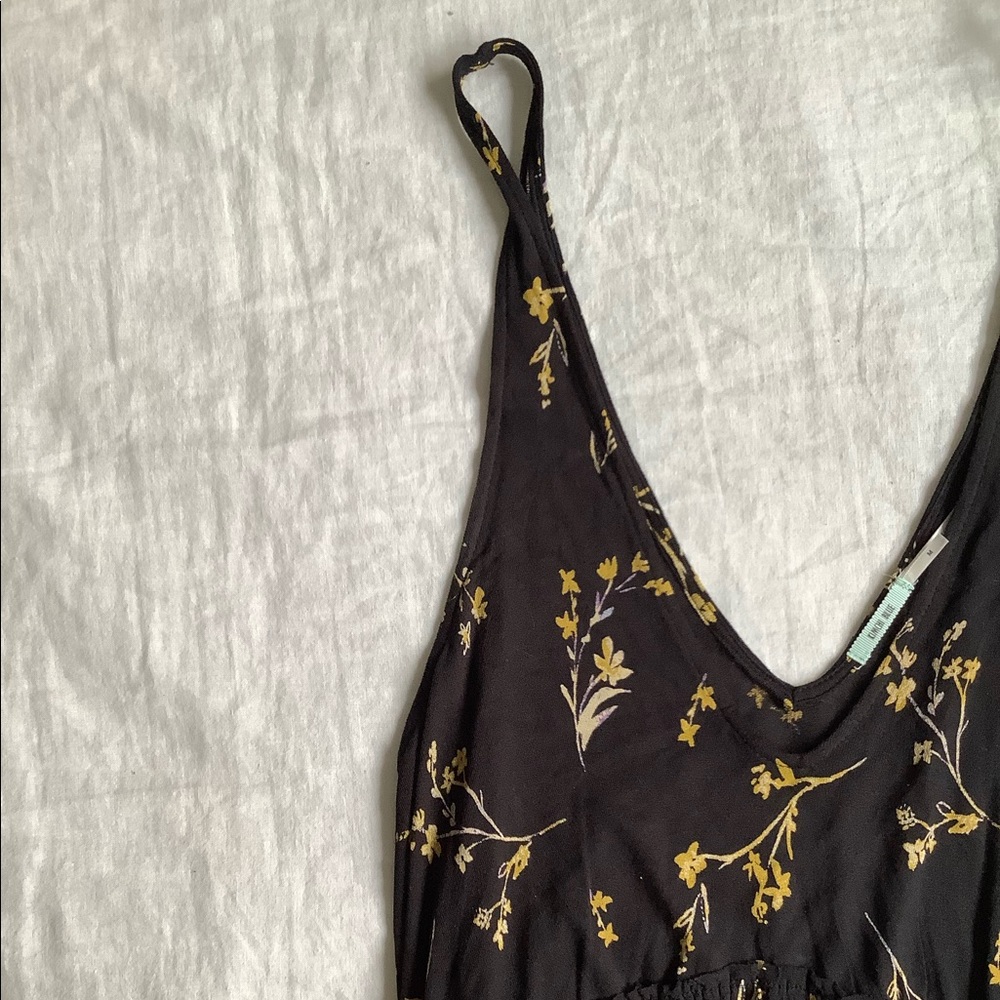 Black floral tank top